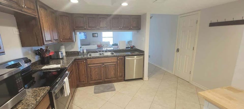 Condo, Multiple Beds, Balcony, Garden View (Habitat 25) | Private kitchen | Fridge, microwave, oven, stovetop