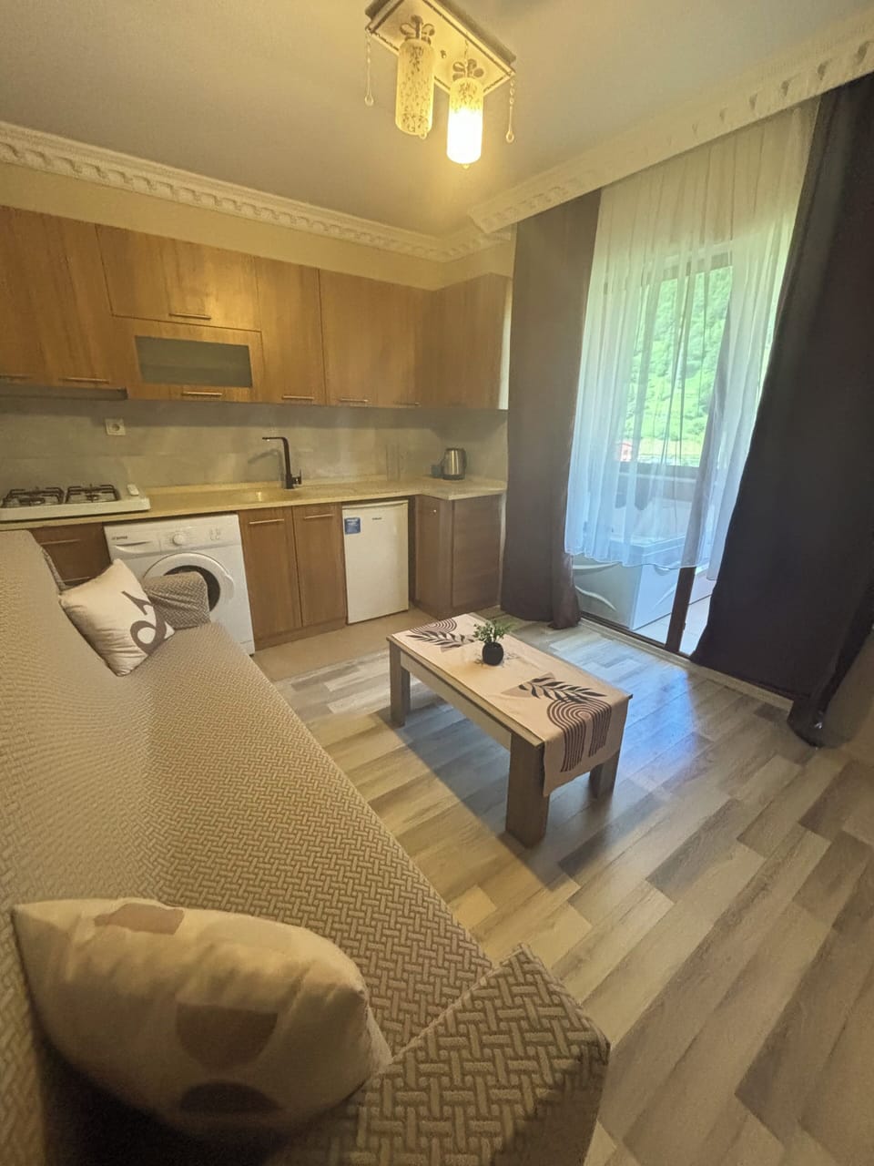 Family Apartment, Lake View | Living area