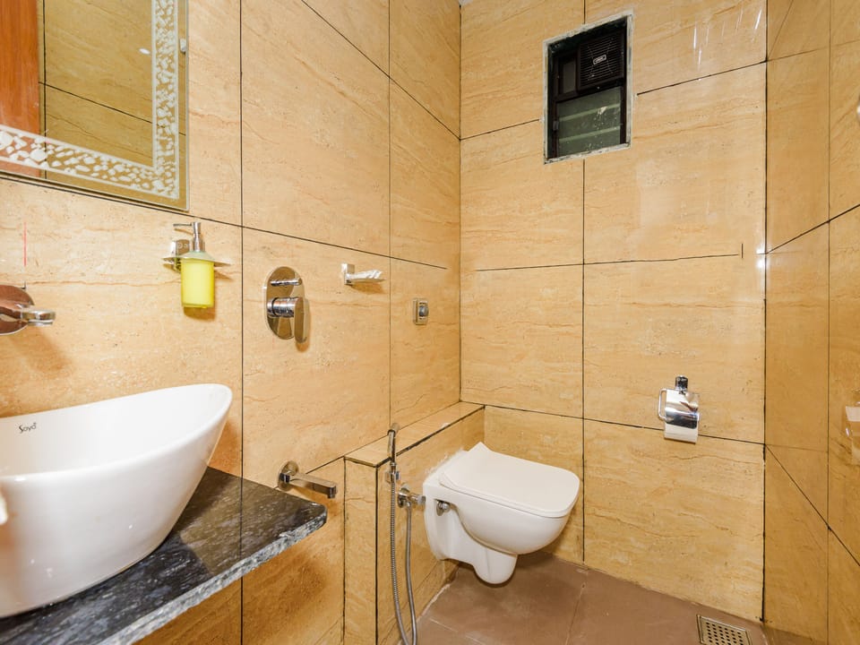Deluxe Room | Bathroom | Towels