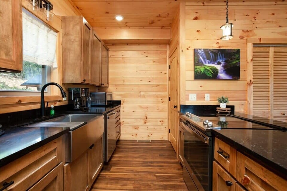 Kitchen Side View!
