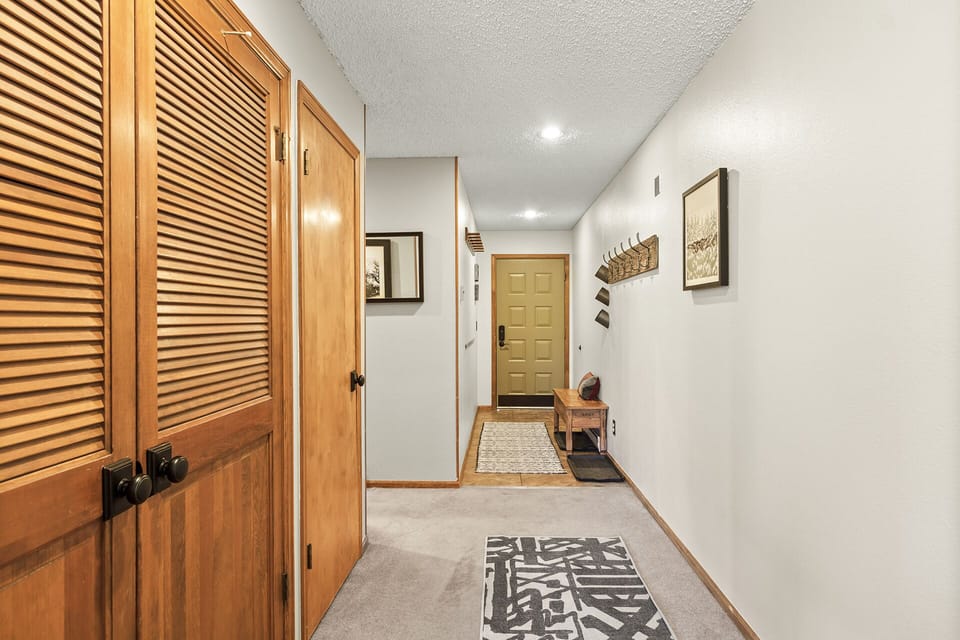 Entry way
