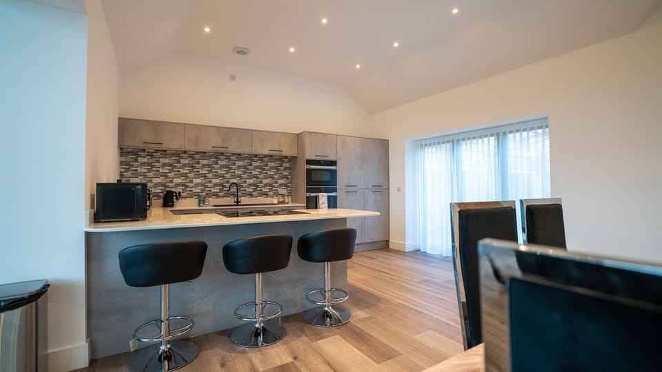 House | Private kitchen | Fridge, microwave, oven, stovetop