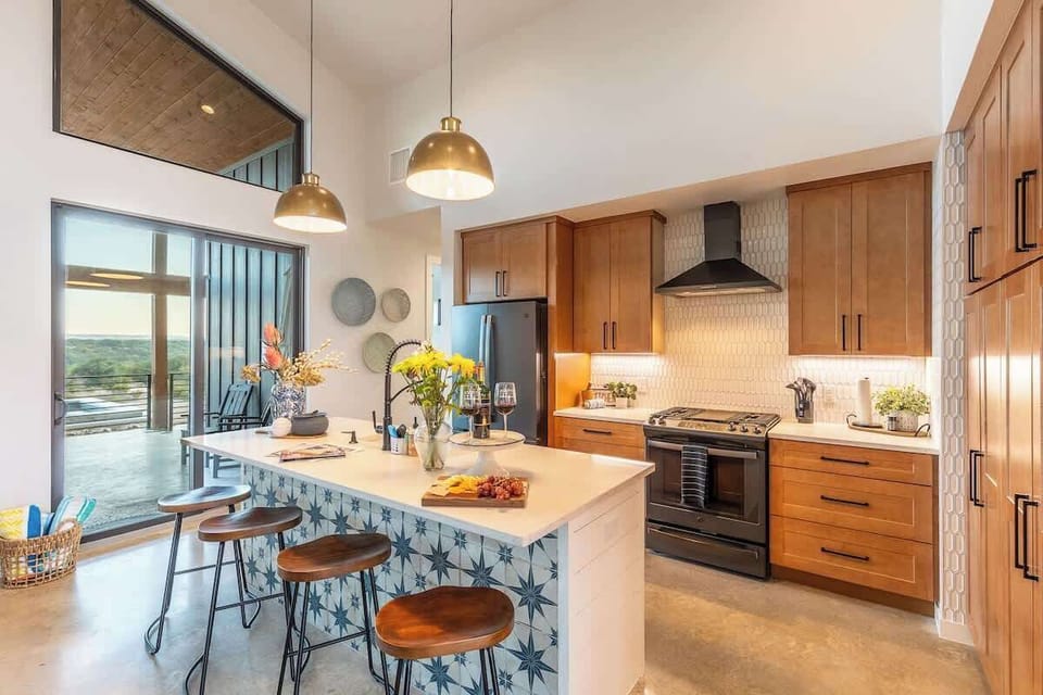 House, Multiple Beds, Pool Access, Pool View (750 River View Dr) | Private kitchen | Coffee/tea maker, toaster