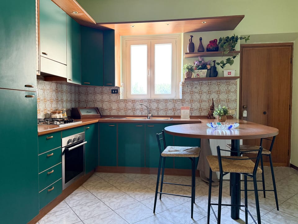 Comfort Apartment | Private kitchenette | Full-size fridge, oven, stovetop, cookware/dishes/utensils