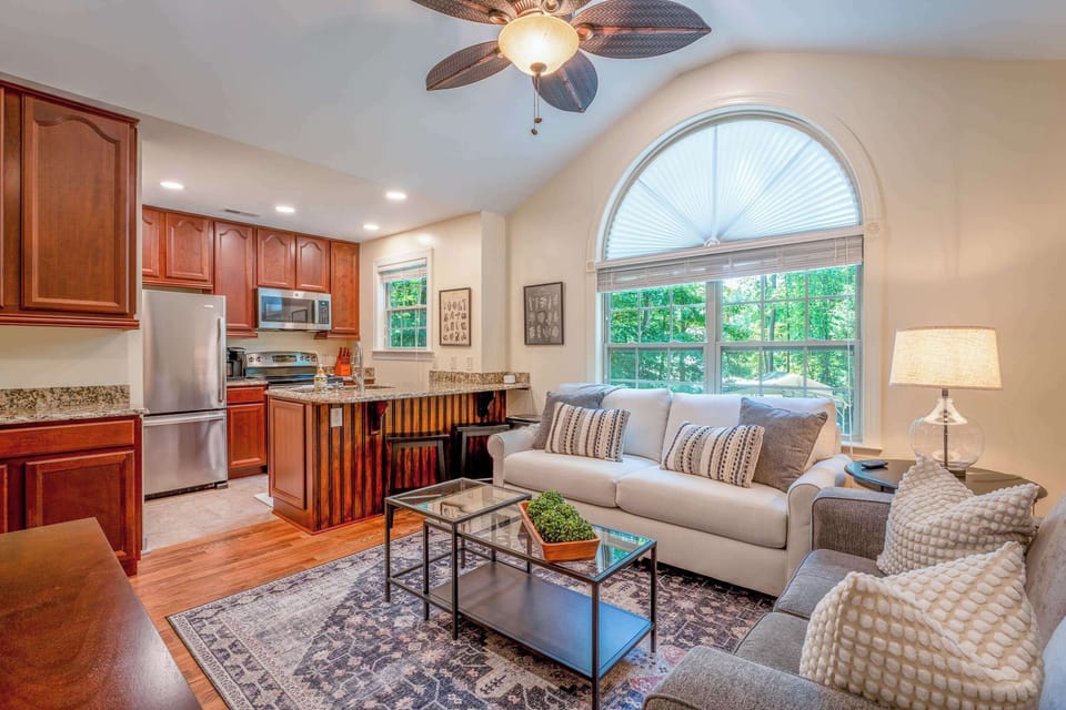 House, Multiple Beds, Patio (Dragonfly Cove) | Living area | 50-inch flat-screen TV with digital channels, fireplace