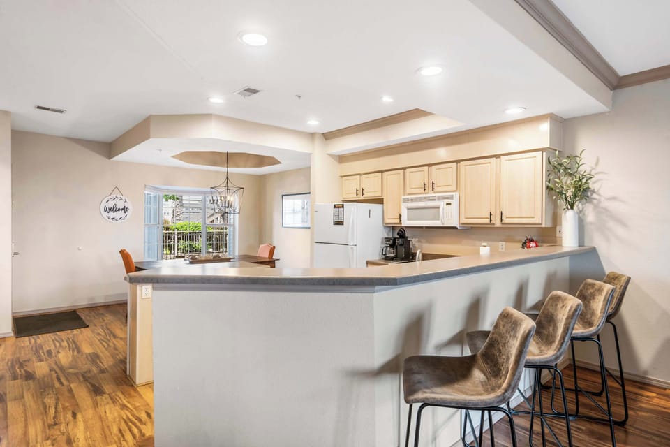 Condo, Multiple Beds, Kitchen, Golf View (Glorious Relaxation) | Private kitchen | Coffee/tea maker