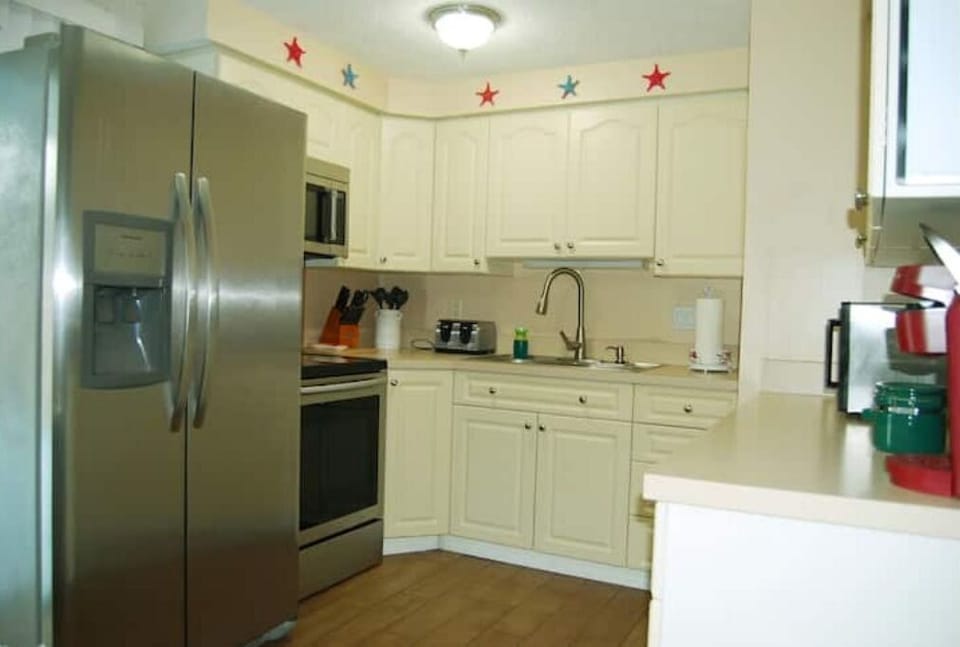 Kitchen complete with everything you need to cook for family and friends. 