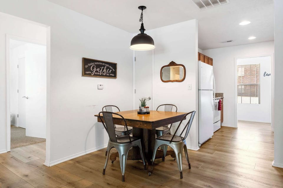 Condo, Multiple Beds, Patio, Garden View (Rustic Retreat) | Dining