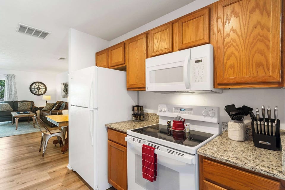 Condo, Multiple Beds, Patio, Garden View (Rustic Retreat) | Private kitchen | Coffee/tea maker