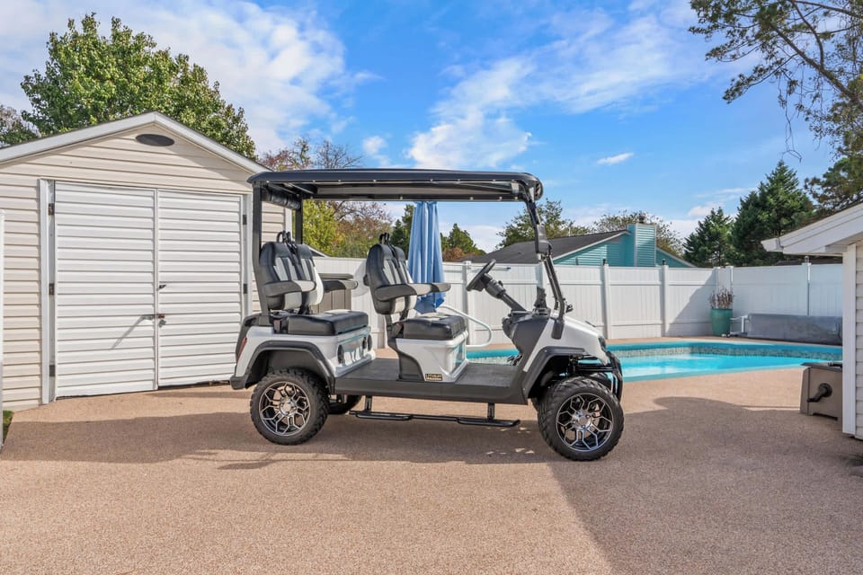 Evolution D5 Maverick Electric Vehicle Included so you don't have to have a car for the stay!!