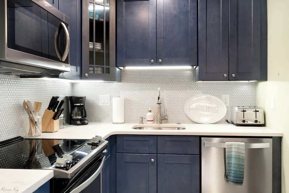 Cook and dine with ease in your updated kitchen and dedicated dining area.