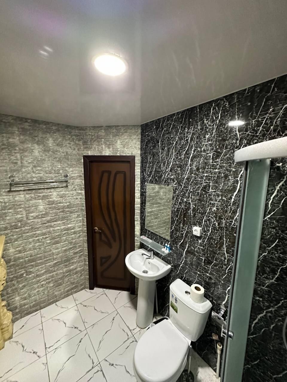 City Triple Room | Bathroom | Separate tub and shower, rainfall showerhead, designer toiletries