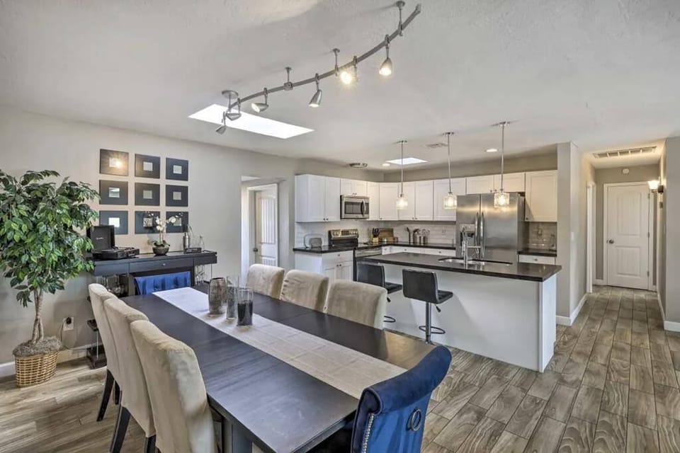 Dining Room 2