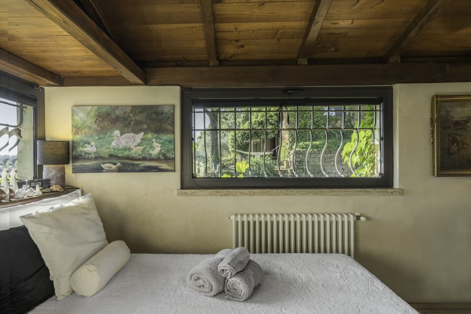 House | 1 bedroom, iron/ironing board, free WiFi, bed sheets