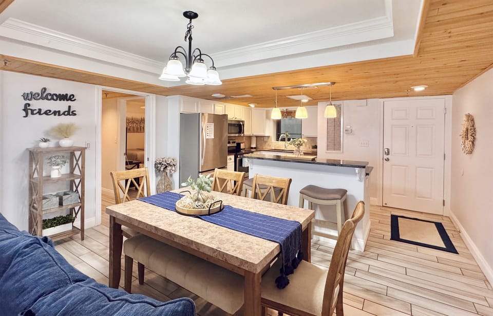 6 Top Dining and 3 Barstools