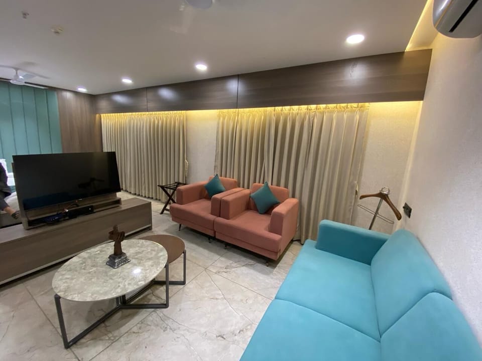 Deluxe Room | 1 bedroom, bed sheets