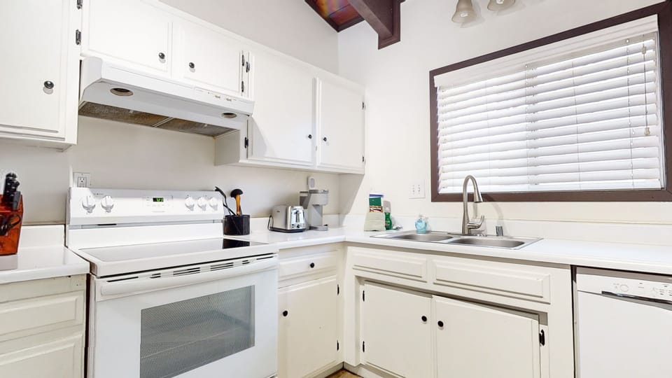 Indoors, Kitchen, Sink, Sink Faucet, Home Decor