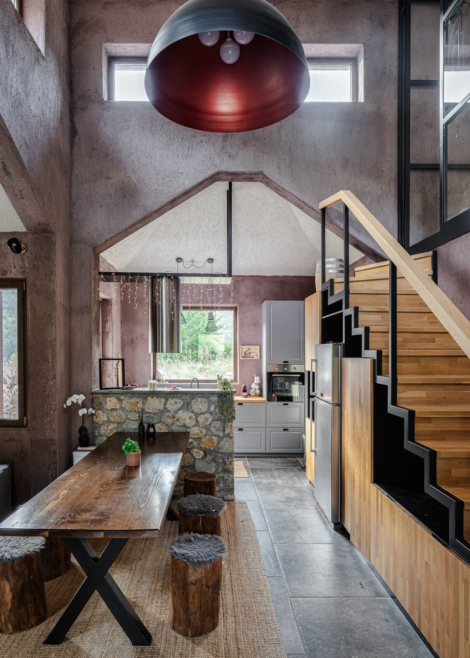 Chalet | Living area | 45-inch Smart TV with satellite channels, fireplace, Netflix