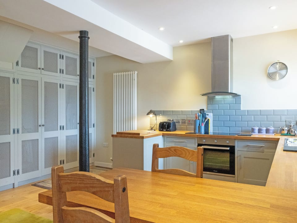 Kitchen | Barn End - Hole House Farm Cottages, Pooley Bridge, nr. Ullswater