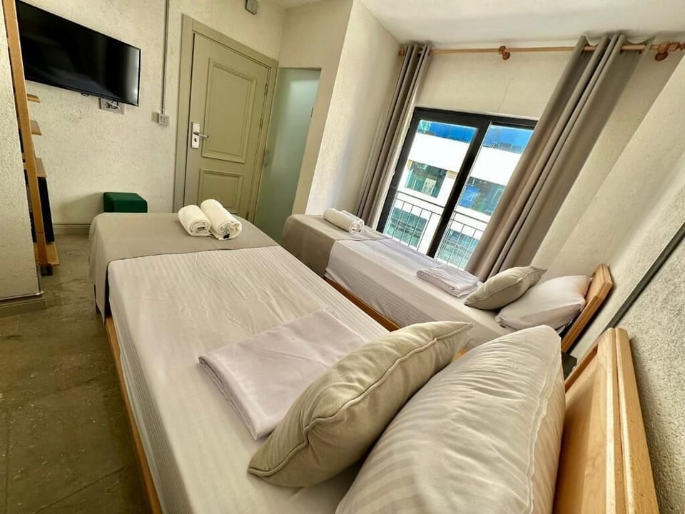 Deluxe Twin Room | Egyptian cotton sheets, premium bedding, Select Comfort beds