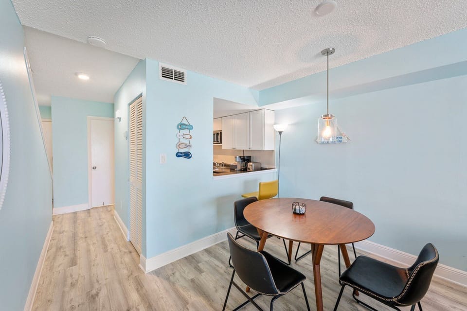 Dining area to eat and gather