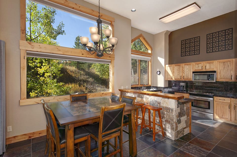 Main level dining room.