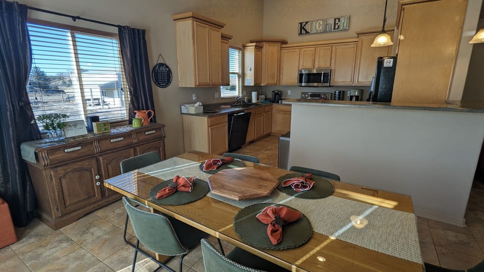 Kitchen and dining 