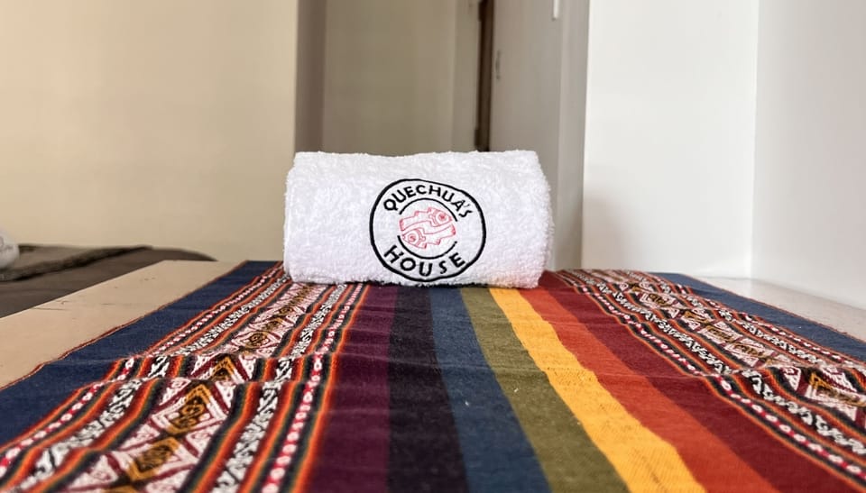 Comfort Room, 1 Queen Bed, Park View | WiFi (free)