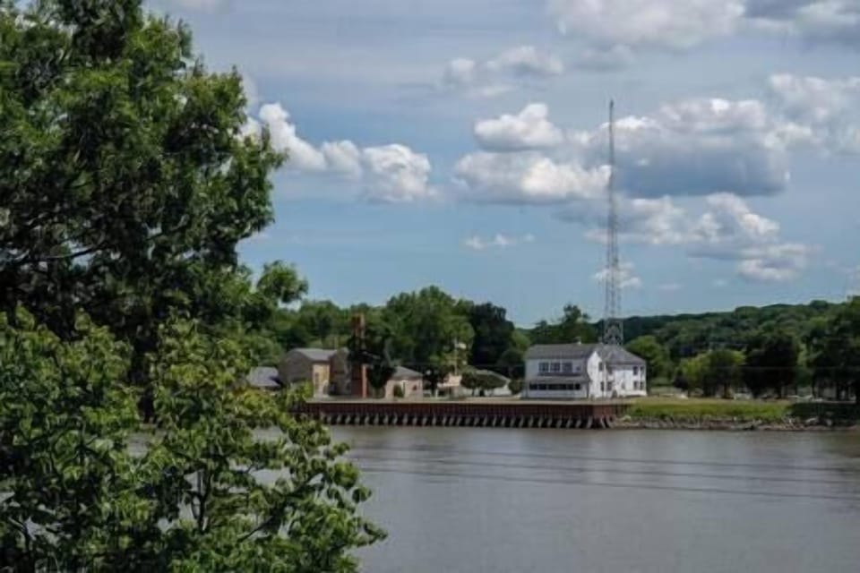 Overlooking South Chesapeake City