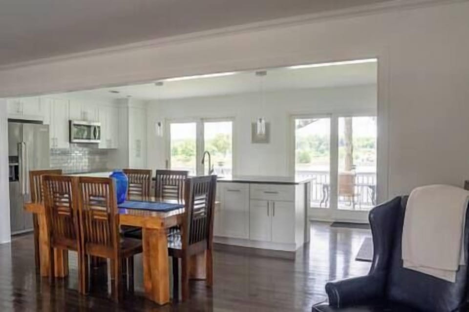 Dining/Kitchen as viewed from Living Room