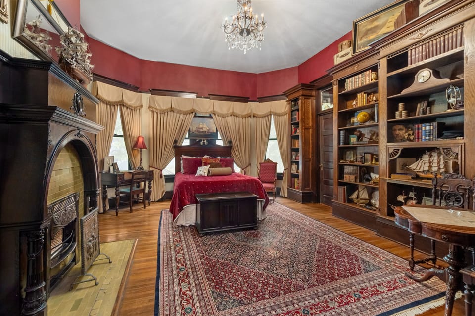 Deluxe Room | Individually decorated, individually furnished, free WiFi, bed sheets
