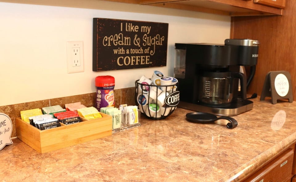 Well-equipped coffee bar