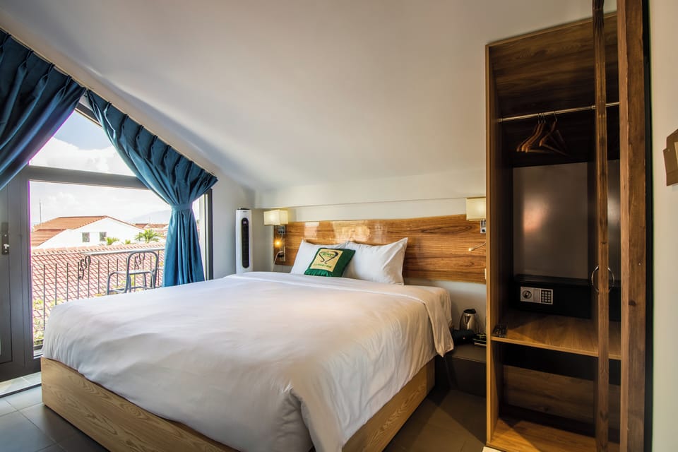 Loft Studio with City View | Premium bedding, down comforters, minibar, in-room safe
