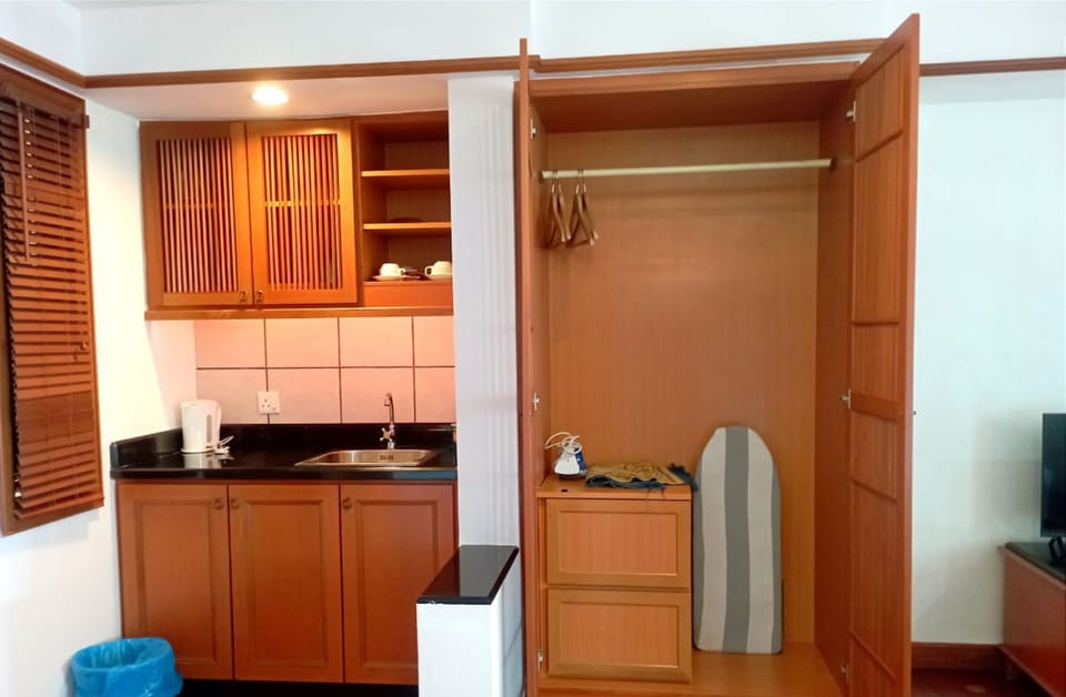 Premium Apartment, Sea View | 1 bedroom, desk, iron/ironing board, bed sheets