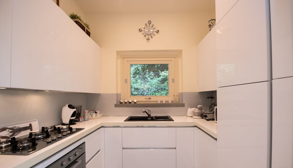 Luxury Villa | Private kitchen | Full-size fridge, oven, dishwasher, coffee/tea maker