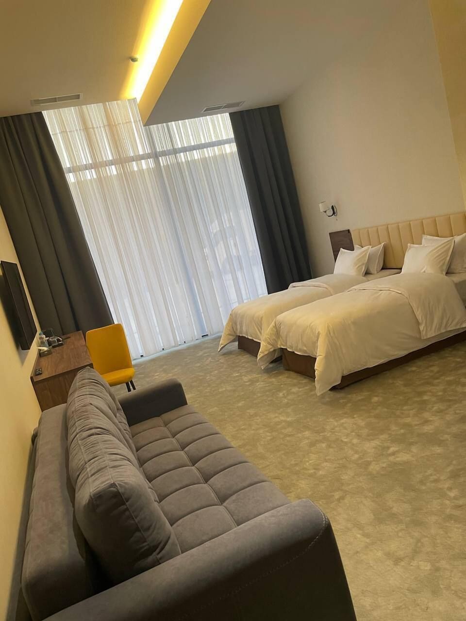 Grand Double or Twin Room | In-room safe, desk, WiFi (free)