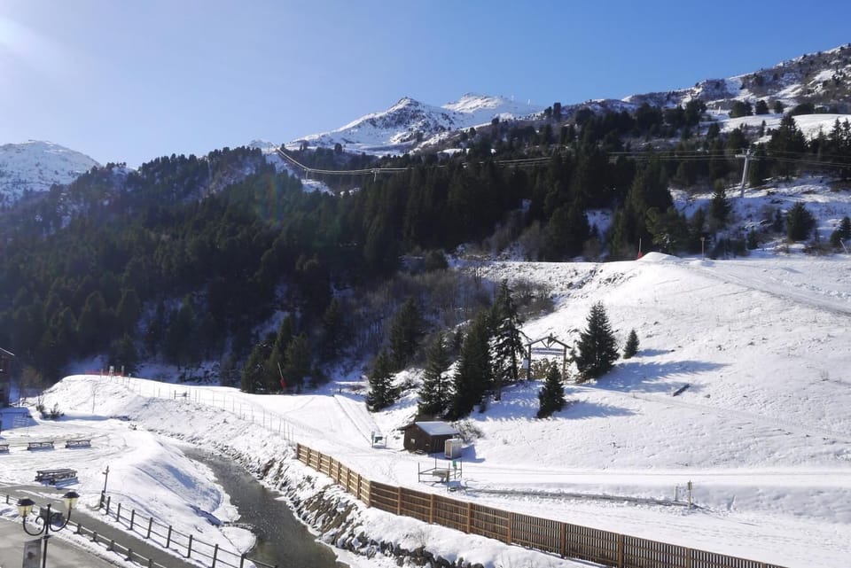 Snow and ski sports