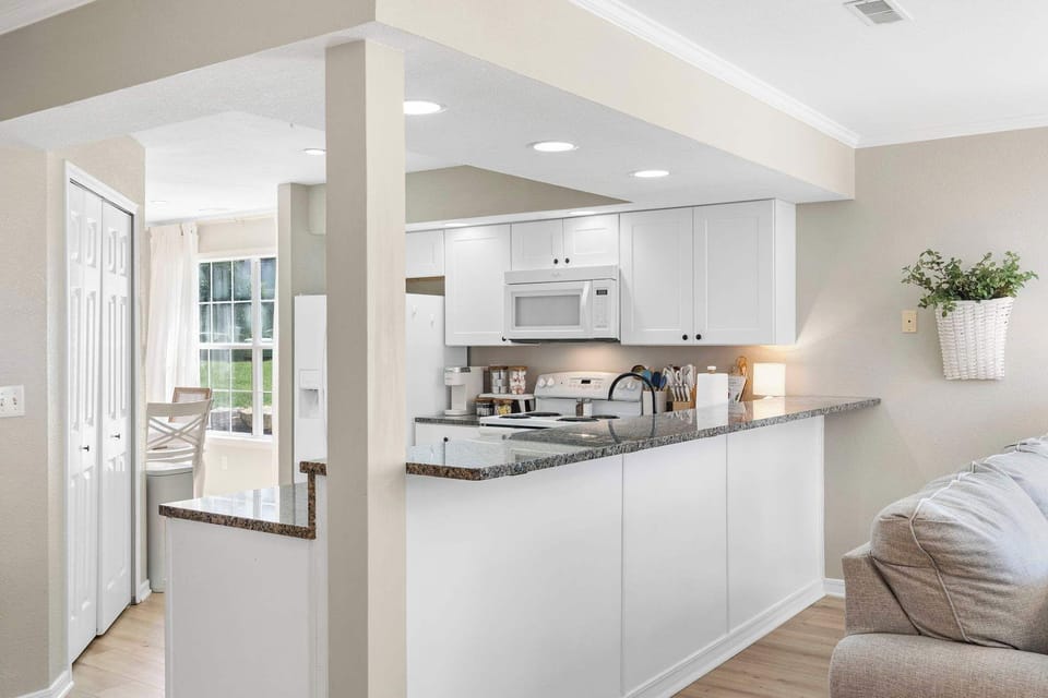 Condo, Multiple Beds, Patio, Garden View (Table Rock Cottage) | Private kitchen | Coffee/tea maker