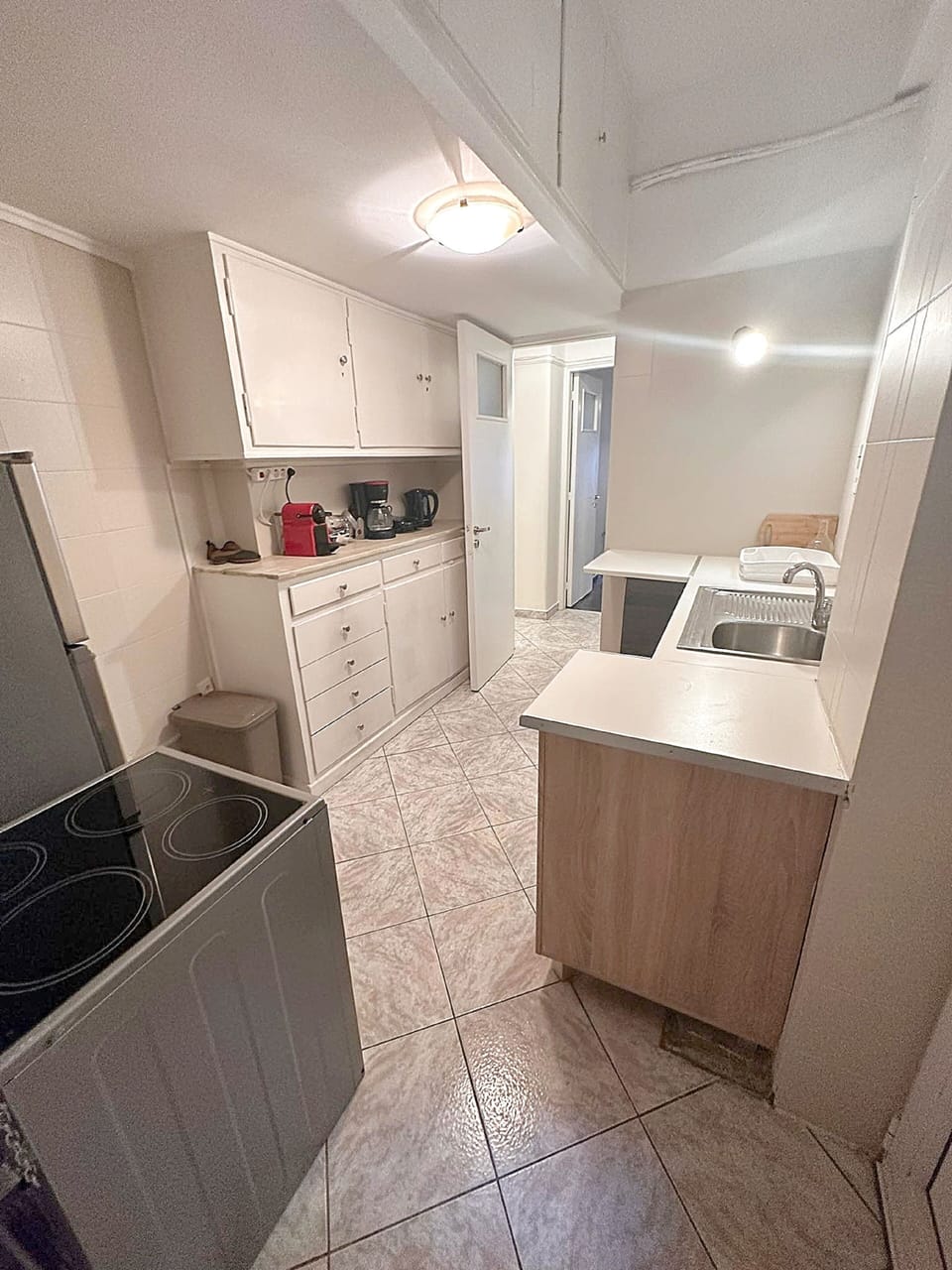 Superior Apartment | Private kitchen | Full-size fridge, oven, stovetop, espresso maker