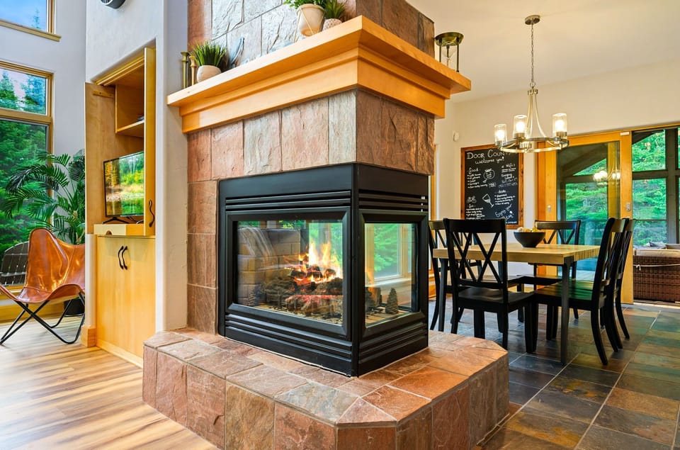 Let the fireplace roll in the background while you enjoy your dinner together