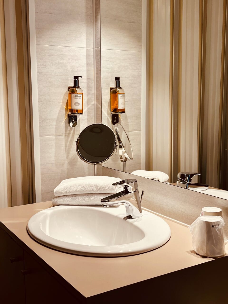 Economy Double Room | Bathroom | Free toiletries, hair dryer, towels, soap