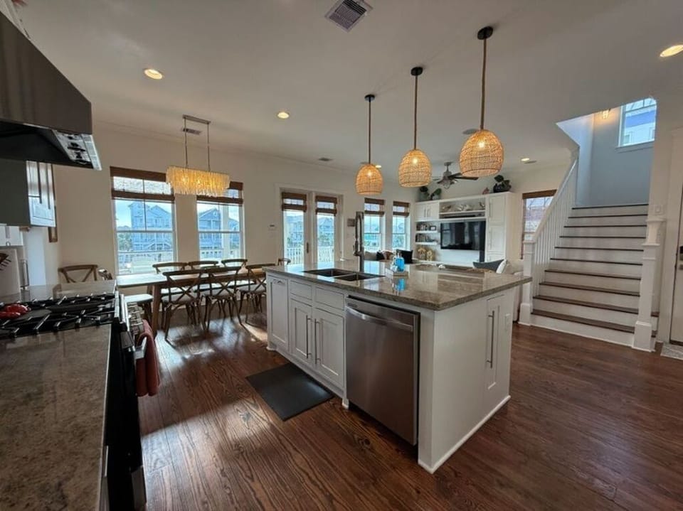 Large Kitchen Island with Wall of Windows