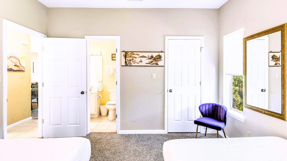A bright entry welcomes you the moment you arrive.