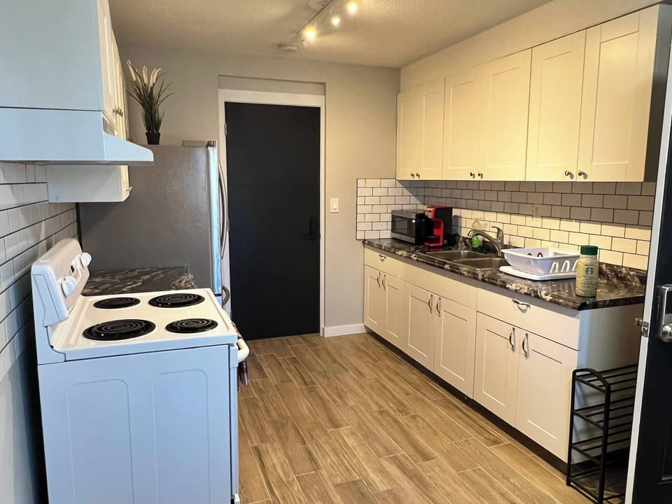 Apartment, 1 Bedroom, Patio, Garden View | Interior