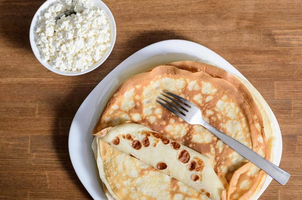 Daily cooked-to-order breakfast for a fee