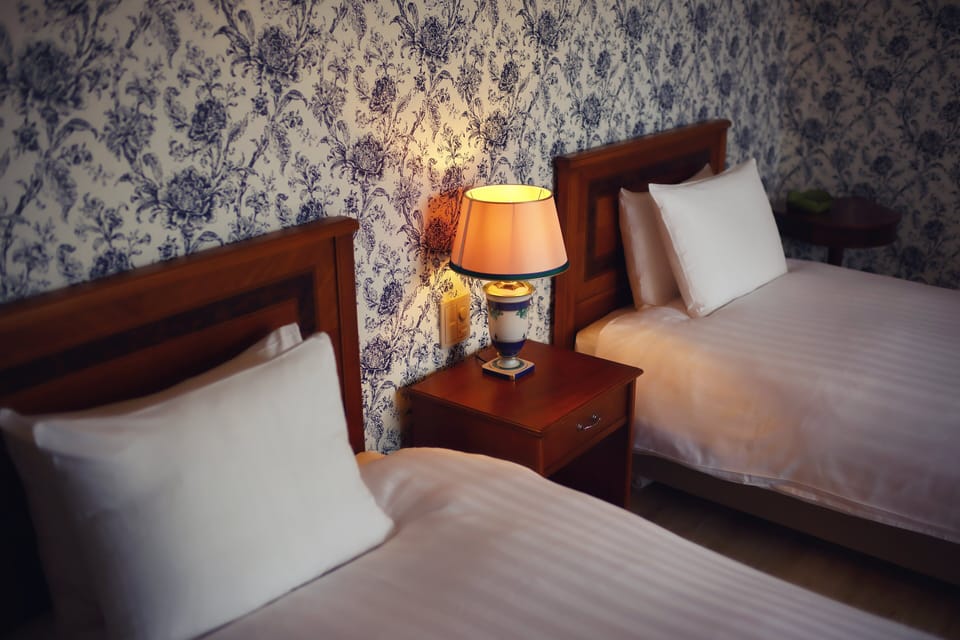 Basic Twin Room, Non Smoking, Mountain View | In-room safe, iron/ironing board (on request), WiFi (free)