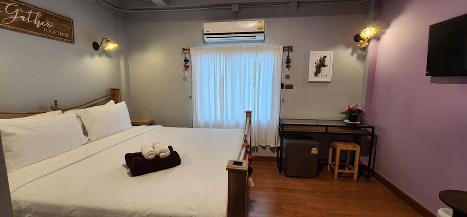 Laptop workspace, free WiFi, bed sheets