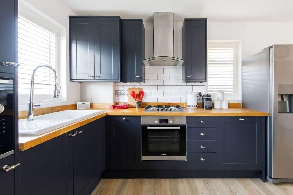 Grab some ingredients from the local butchers, fish mongers and green grocers and enjoy preparing delicious meals for family and friends.