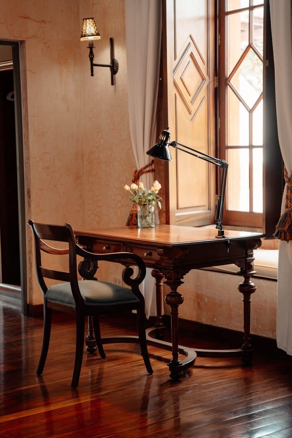 Your personal space, our stylish tables and chairs.