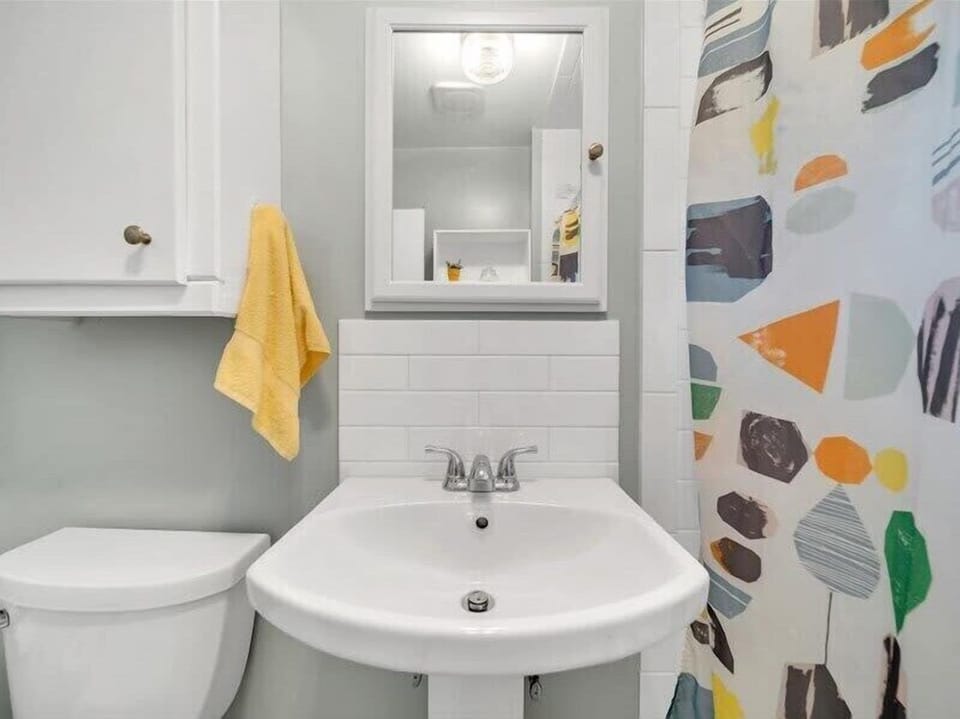 PLenty of space to get ready for your day
